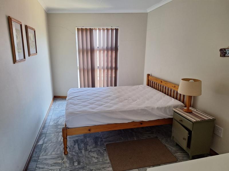 6 Bedroom Property for Sale in Glentana Western Cape